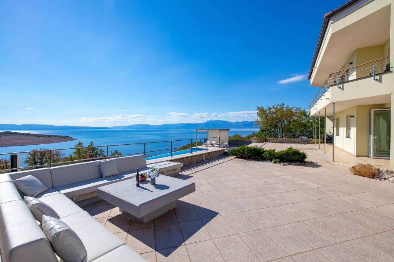 Luxury Villa Ostro With Pool & Krk Bridge View 克拉列维察 外观 照片