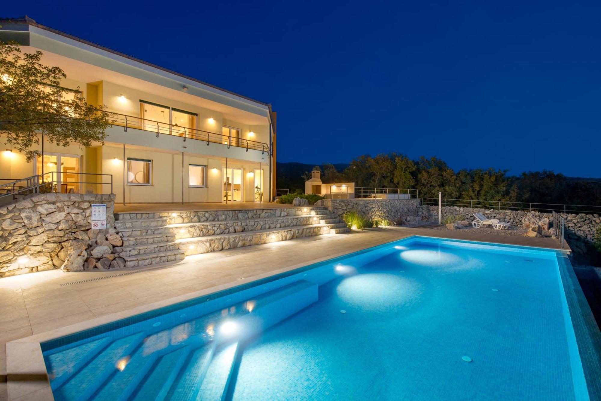 Luxury Villa Ostro With Pool & Krk Bridge View 克拉列维察 外观 照片