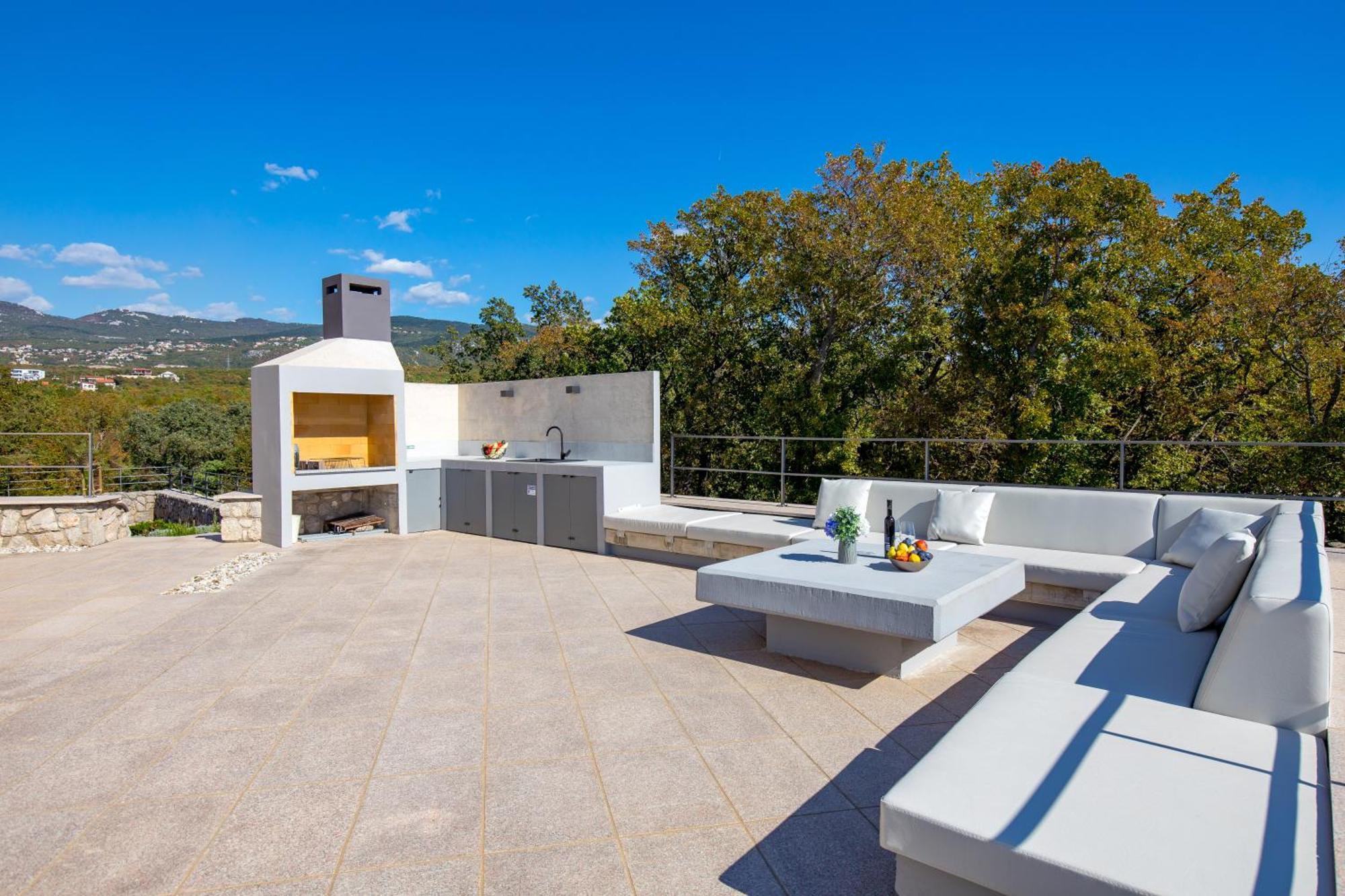 Luxury Villa Ostro With Pool & Krk Bridge View 克拉列维察 外观 照片