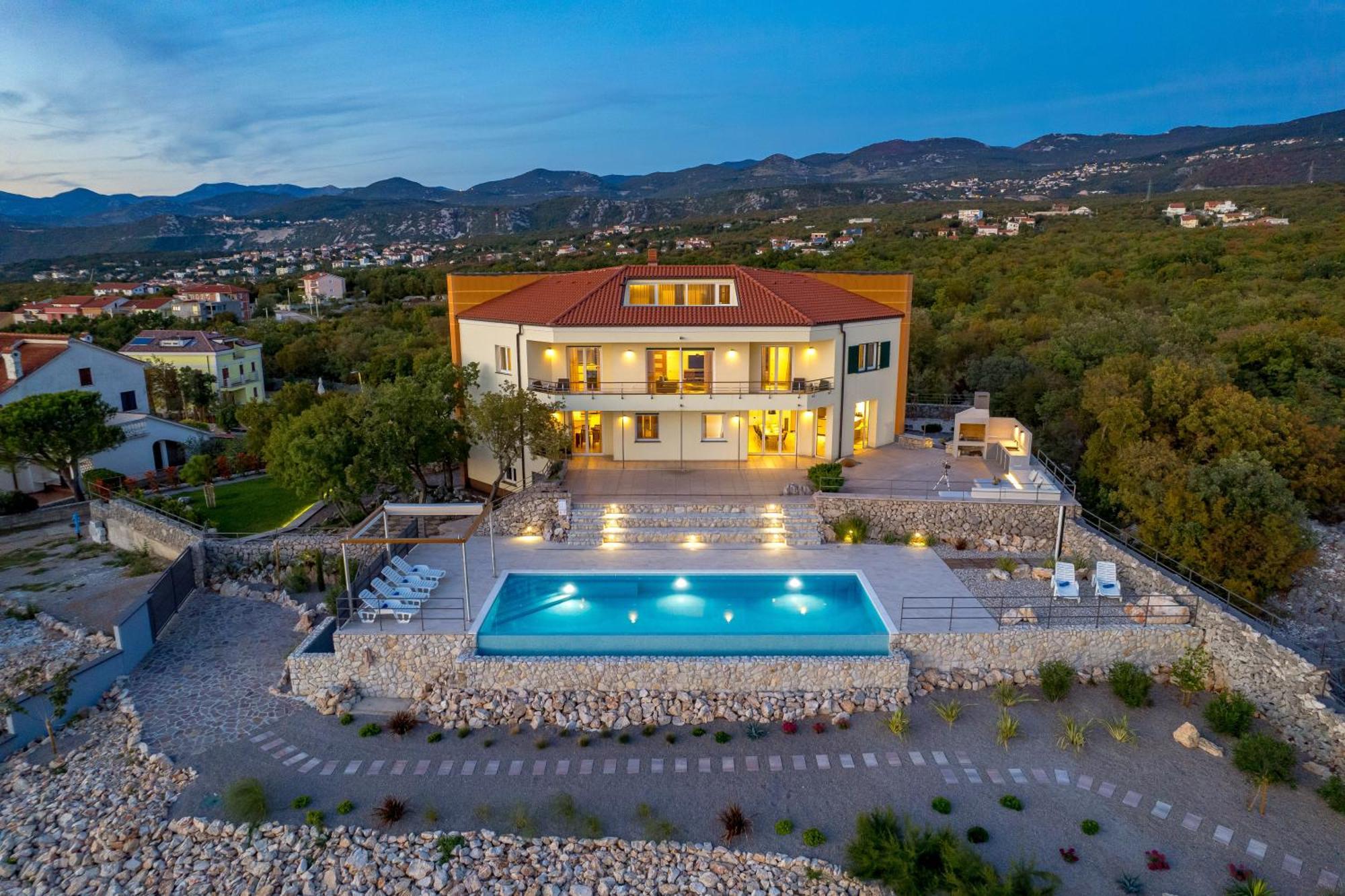 Luxury Villa Ostro With Pool & Krk Bridge View 克拉列维察 外观 照片